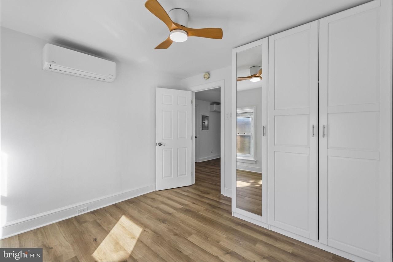 3869 Terrace St #3 - Photo 5 of 18