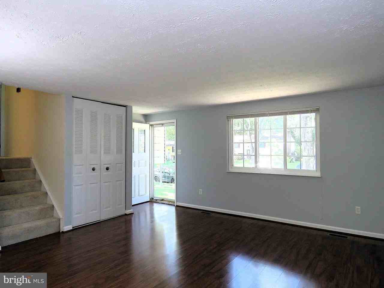7125 Vantage Dr - Photo 4 of 40