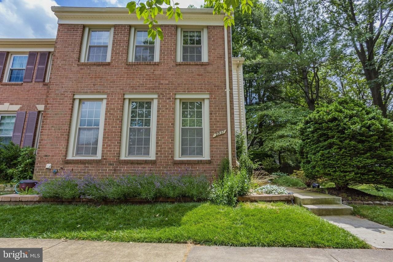 2937 Village Spring Ln - Photo 4 of 50