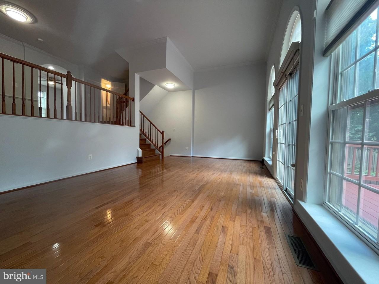 6173 Derring St - Photo 5 of 36