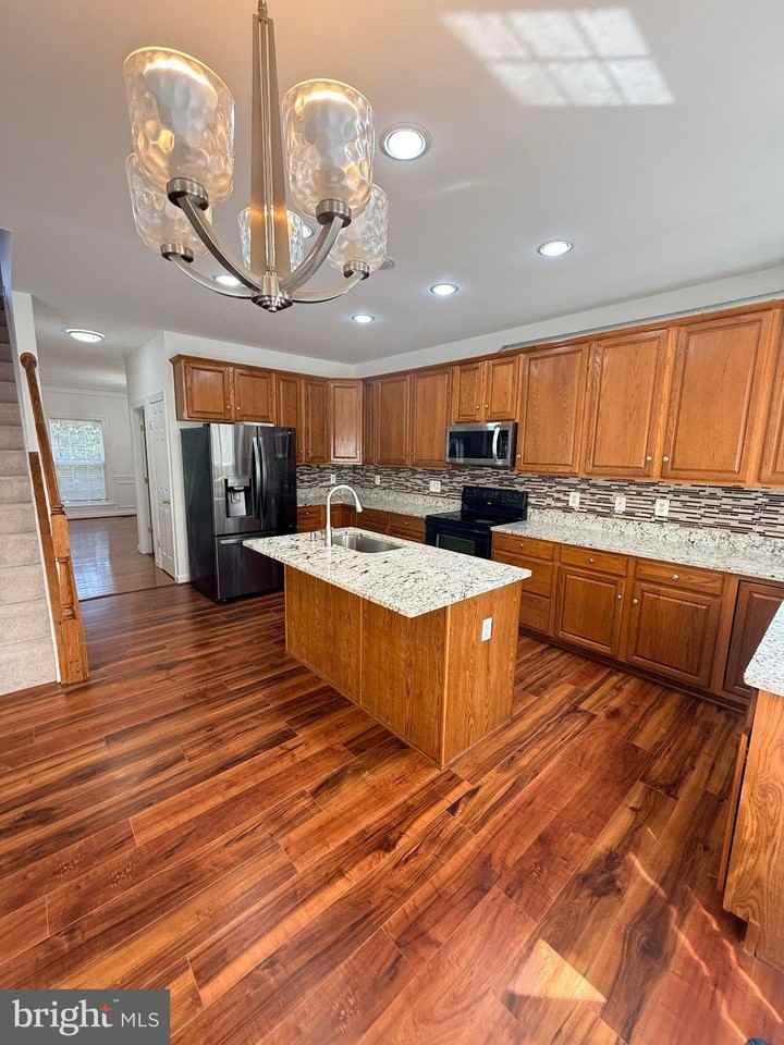 8140 Gilroy Dr - Photo 2 of 48