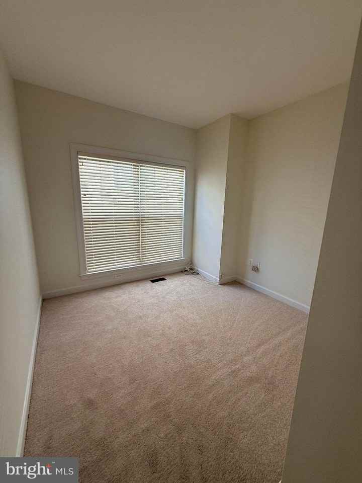 8140 Gilroy Dr - Photo 7 of 48