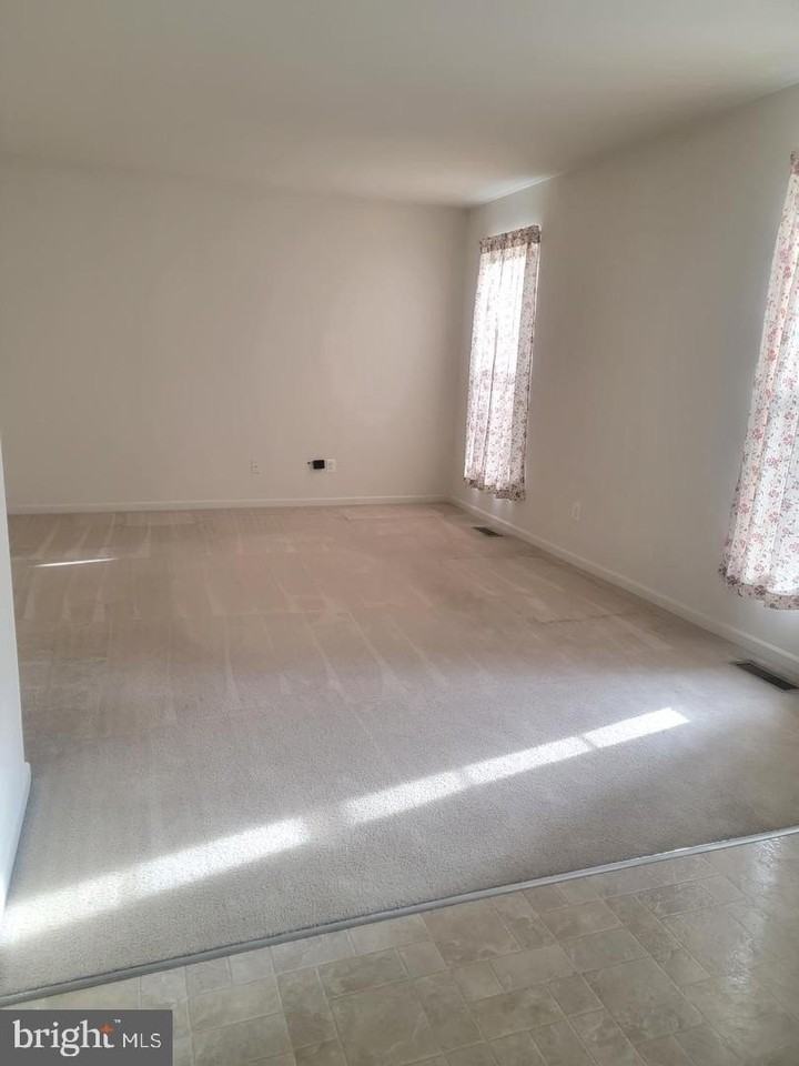 440 Reedy Creek Rd - Photo 6 of 24