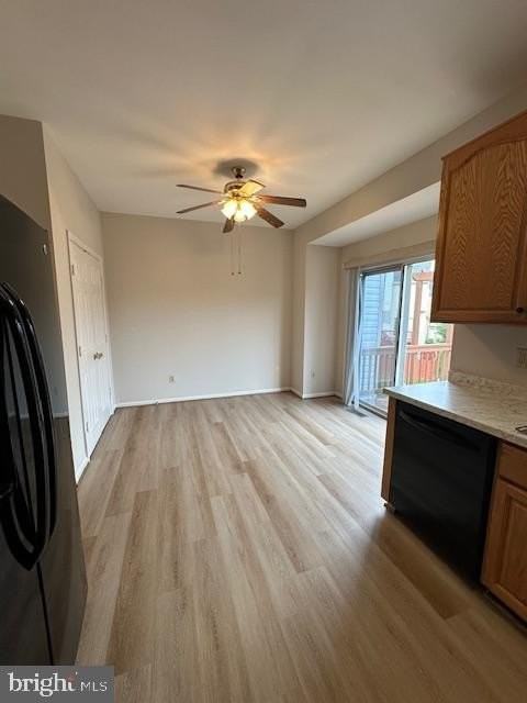 21942 Thompson Sq - Photo 4 of 32