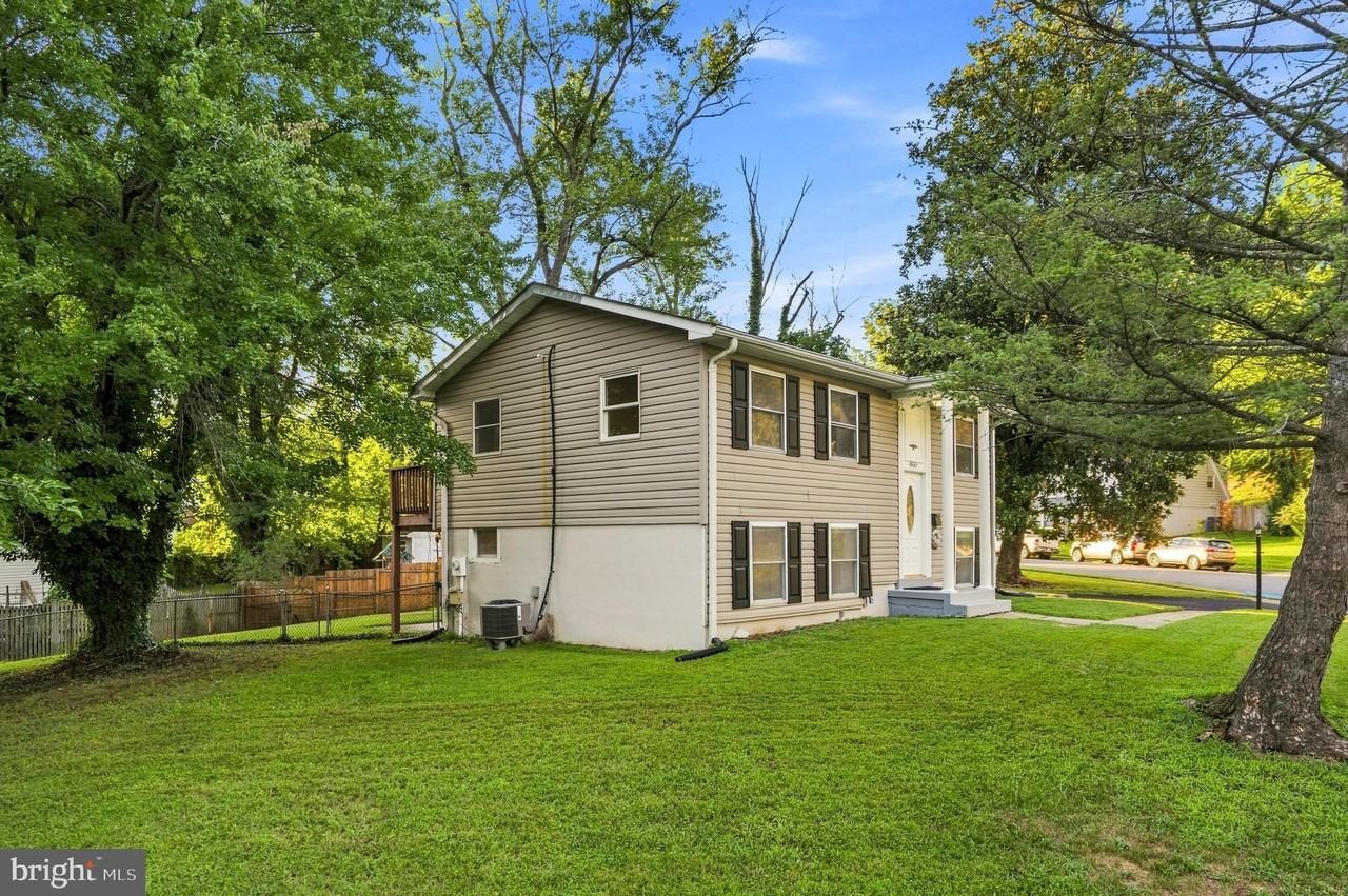 4656 Evansdale Rd - Photo 3 of 34