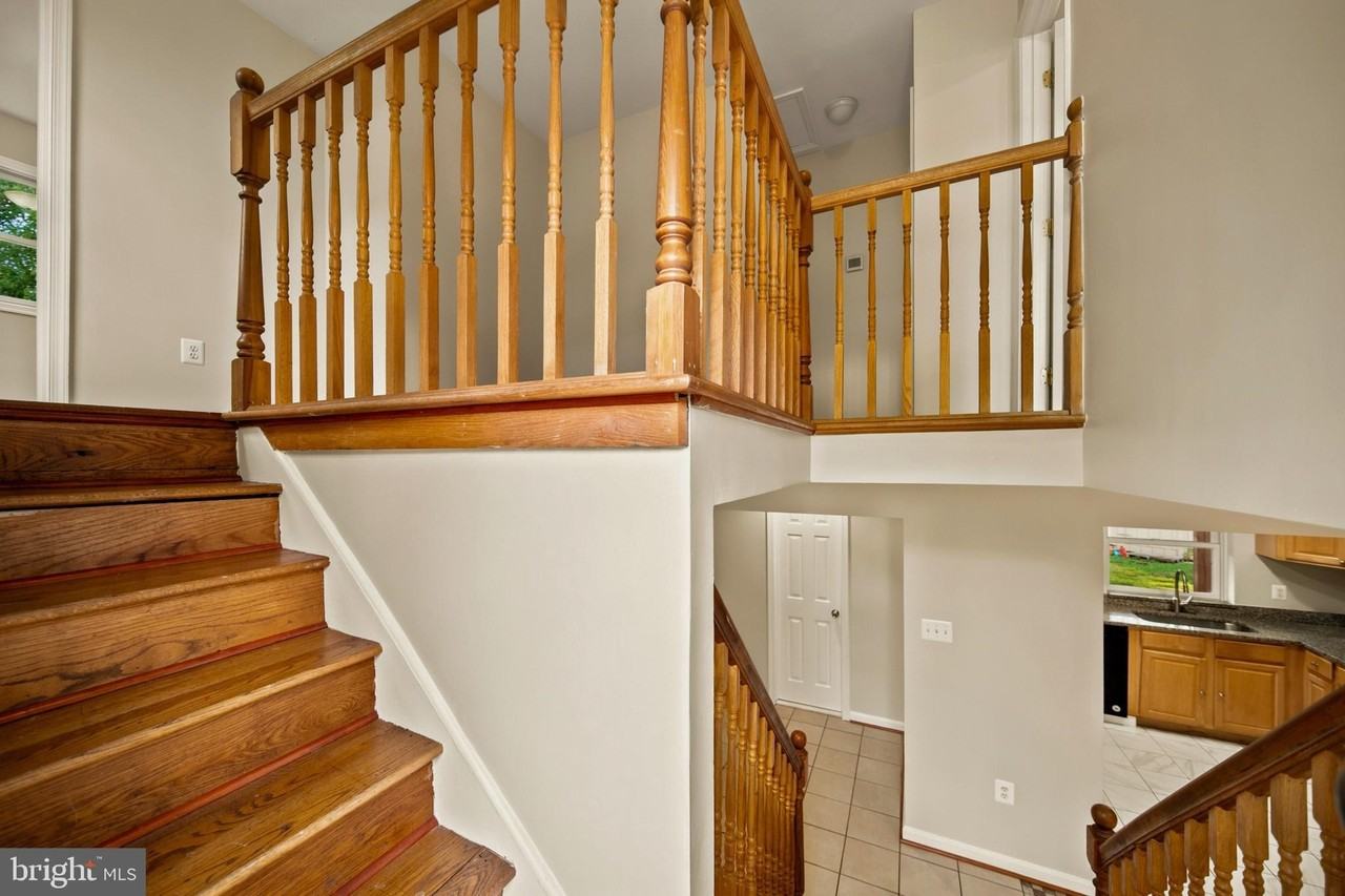 4656 Evansdale Rd - Photo 4 of 34