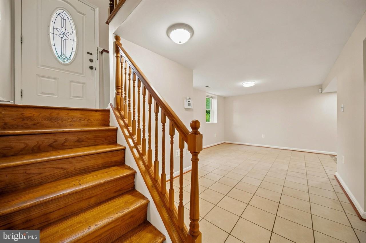 4656 Evansdale Rd - Photo 5 of 34