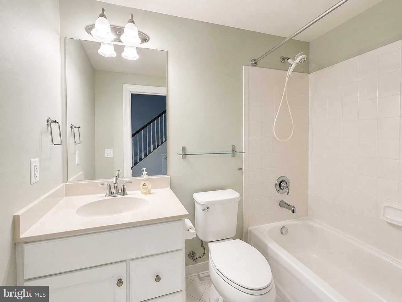 2261 Potomac Club Pkwy - Photo 5 of 25