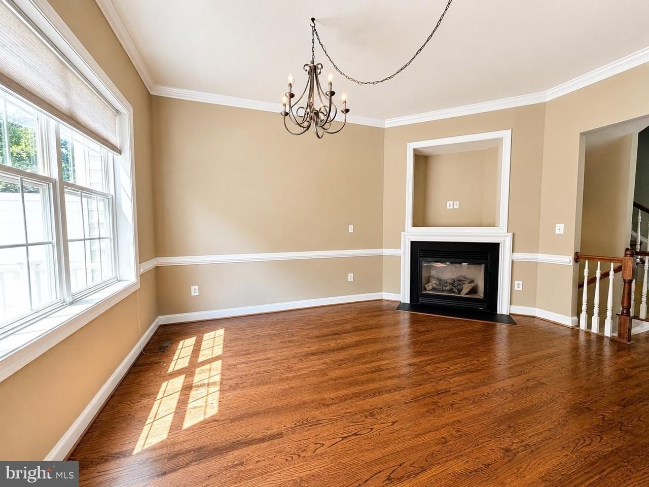 2261 Potomac Club Pkwy - Photo 6 of 25