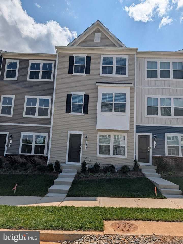 278 Swan Field Ave - Photo 2 of 33
