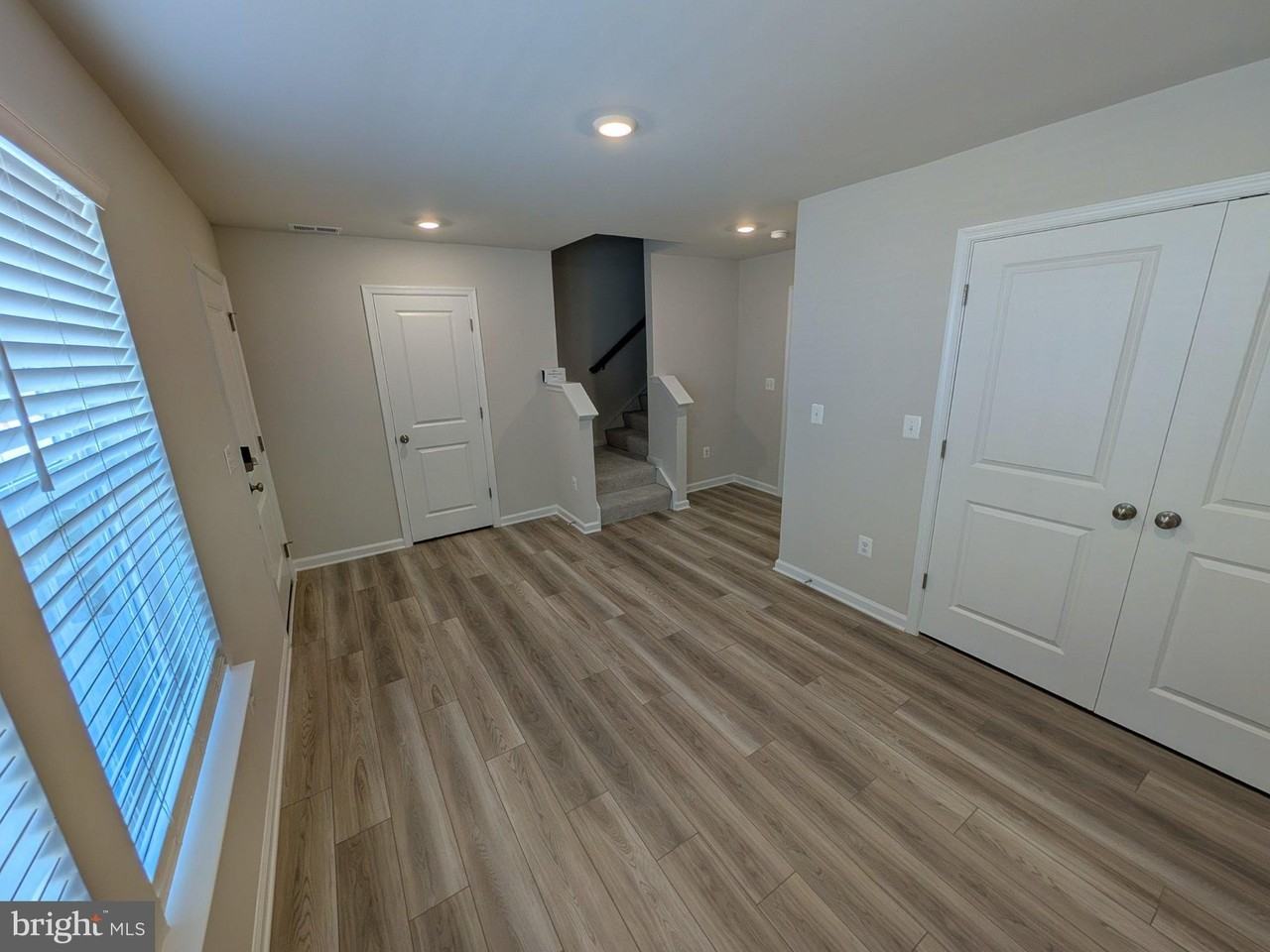 278 Swan Field Ave - Photo 3 of 33