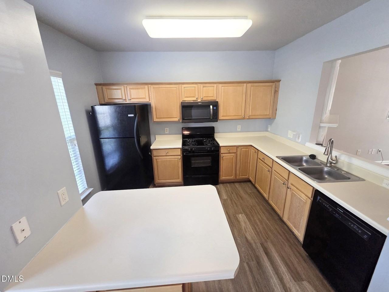 7252 Corvette Ct - Photo 3 of 50