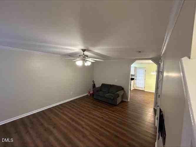 914 Savin Lndg - Photo 3 of 14