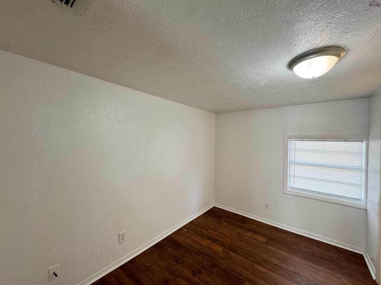 4328 Featherston Ave - Photo 7 of 15