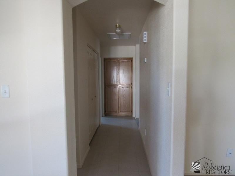 3039 S Tangerine Ave - Photo 5 of 13
