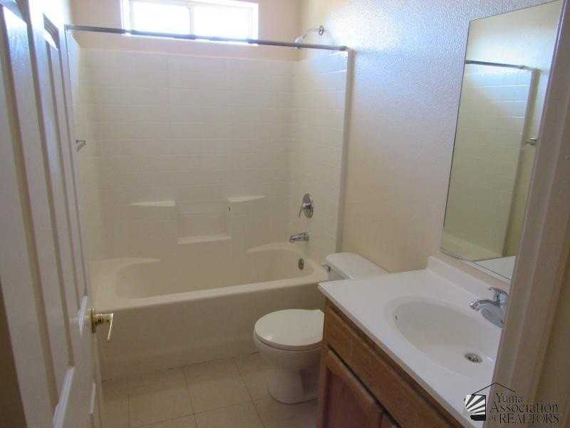 3039 S Tangerine Ave - Photo 6 of 13