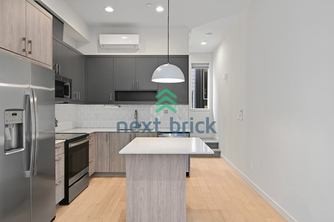 3104C Sw Avalon Way - Photo 5 of 18