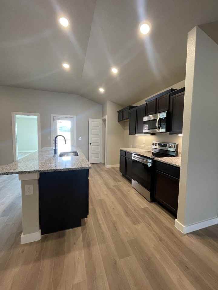 7111 Anticline Ct - Photo 6 of 17