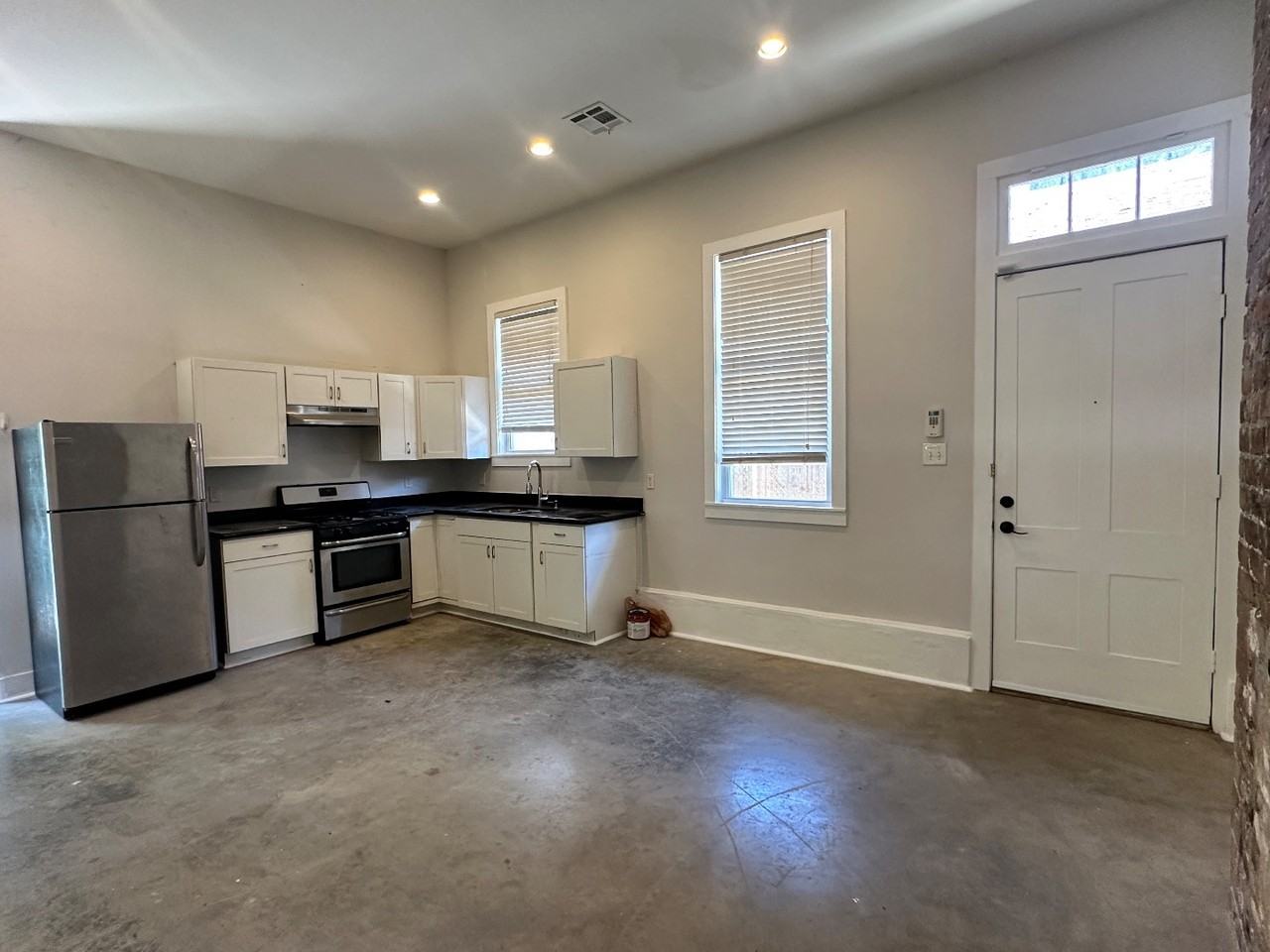 3837 Dhemecourt St - Photo 2 of 9