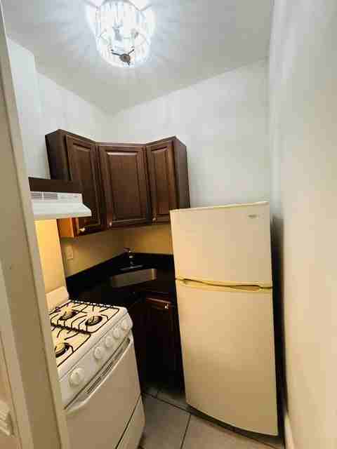 41 Hemenway St #8
