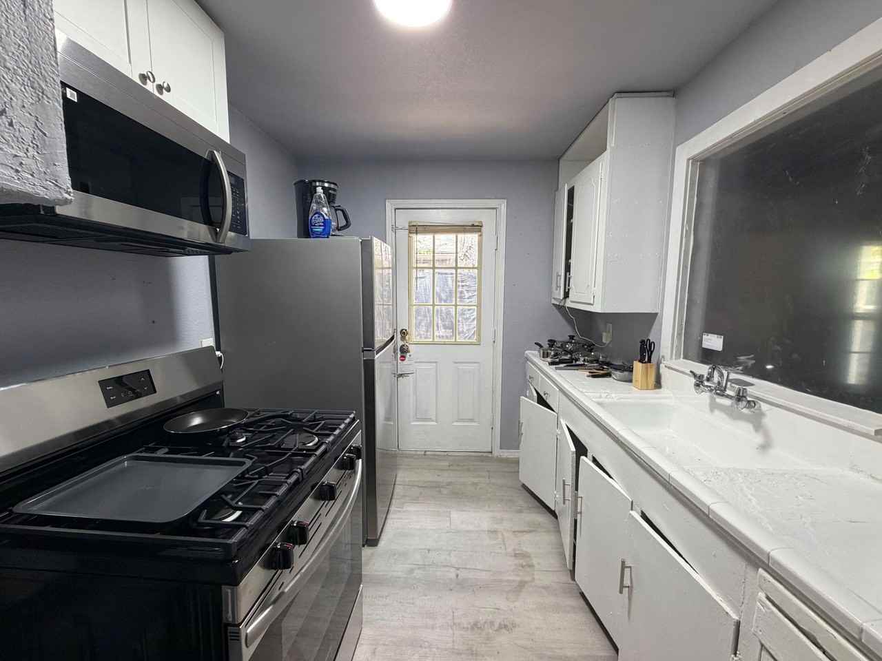 Sw Dallas St - Photo 2 of 26
