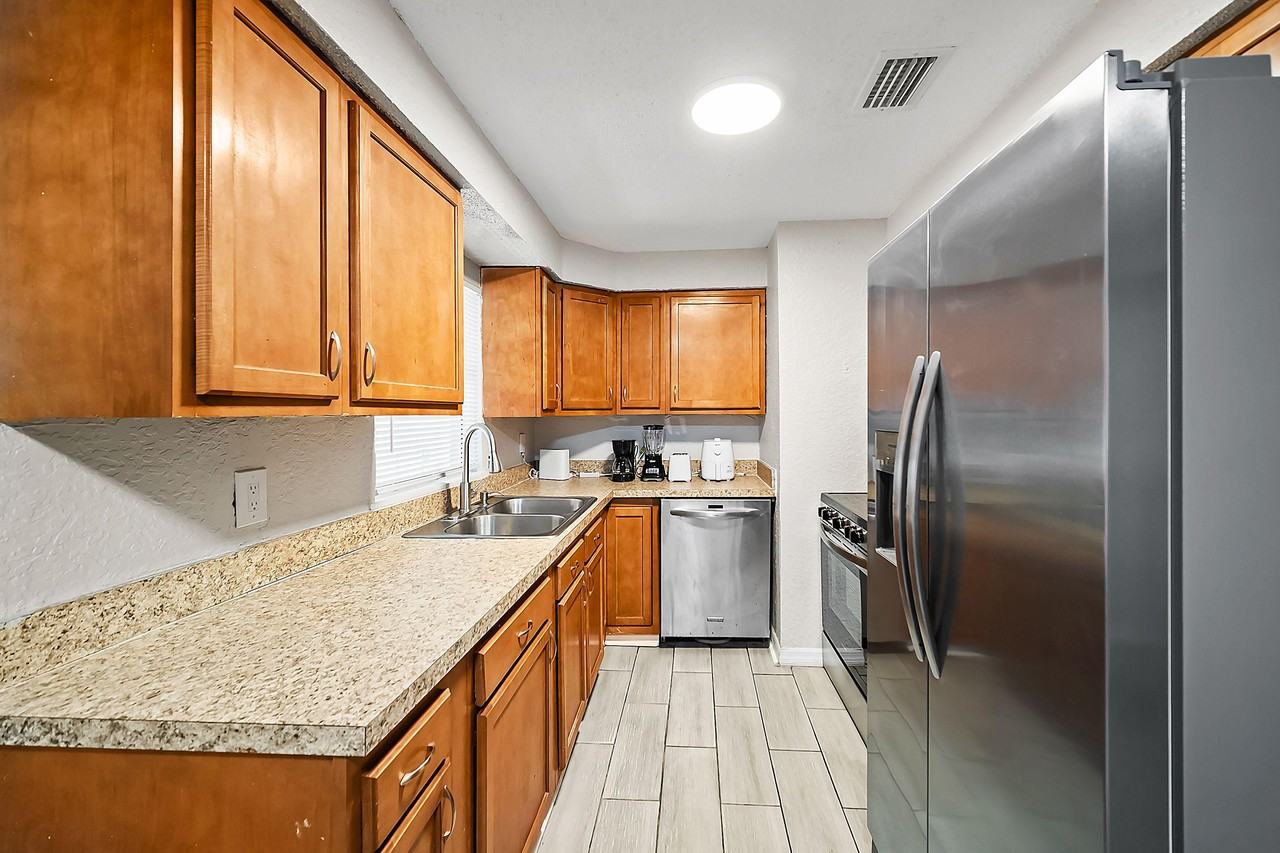 Bonnlyn Dr - Photo 4 of 27