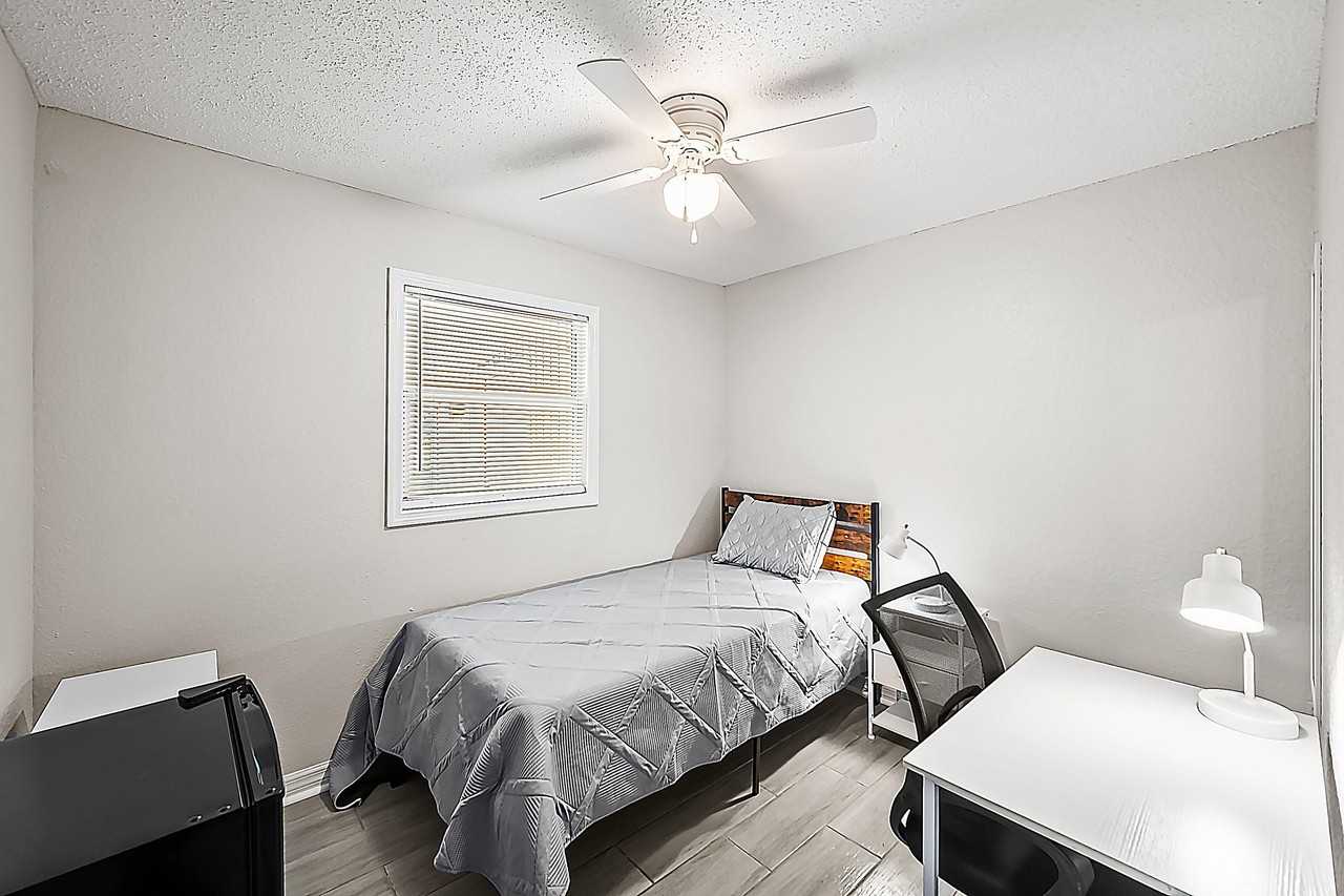 Bonnlyn Dr - Photo 6 of 8
