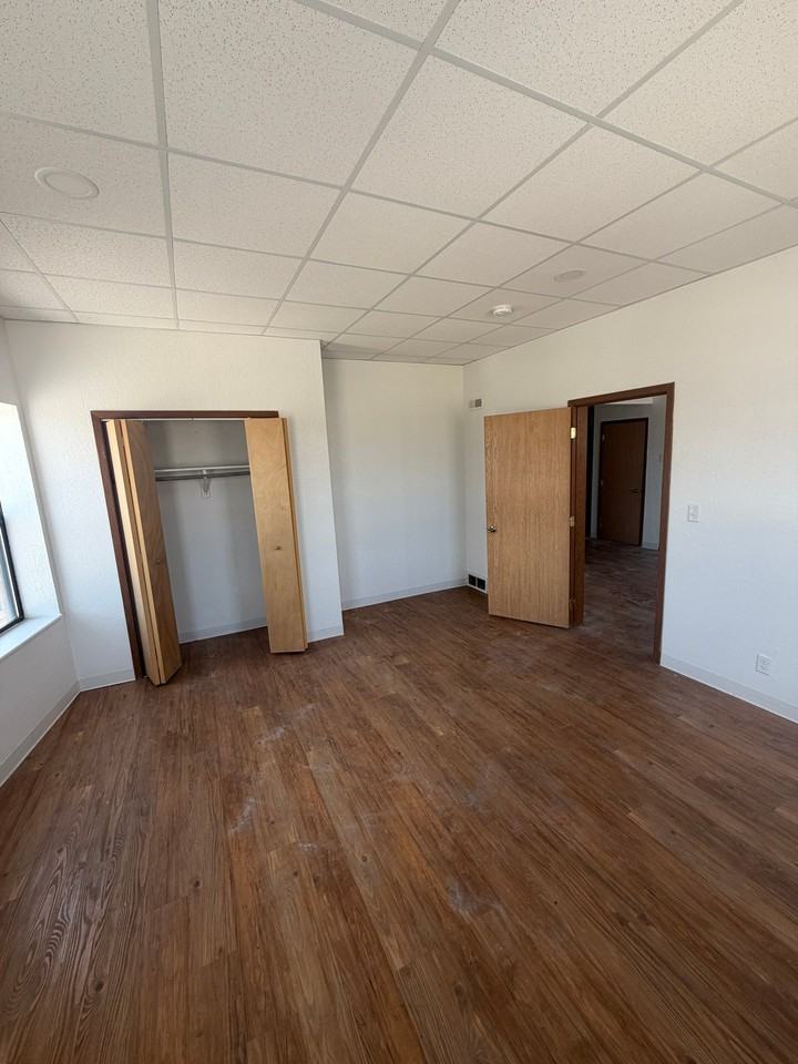 1109 Central Ave #4 - Photo 7 of 7