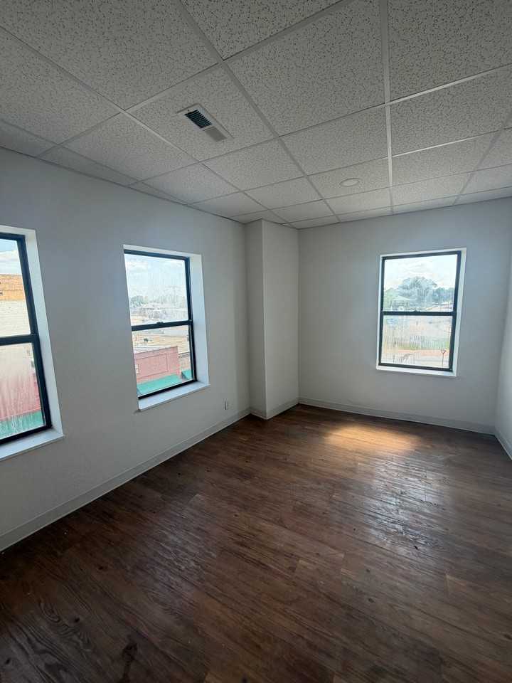 1109 Central Ave #6 - Photo 6 of 8