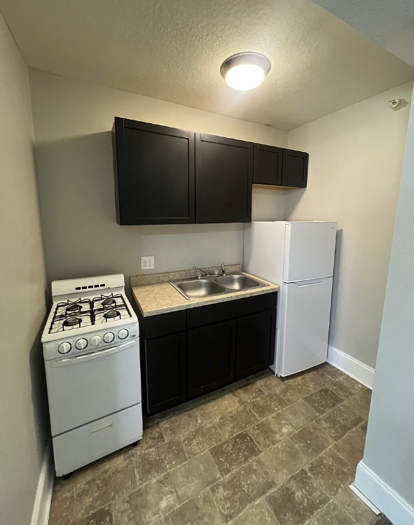 1120 Polk Blvd #101 - Photo 2 of 16