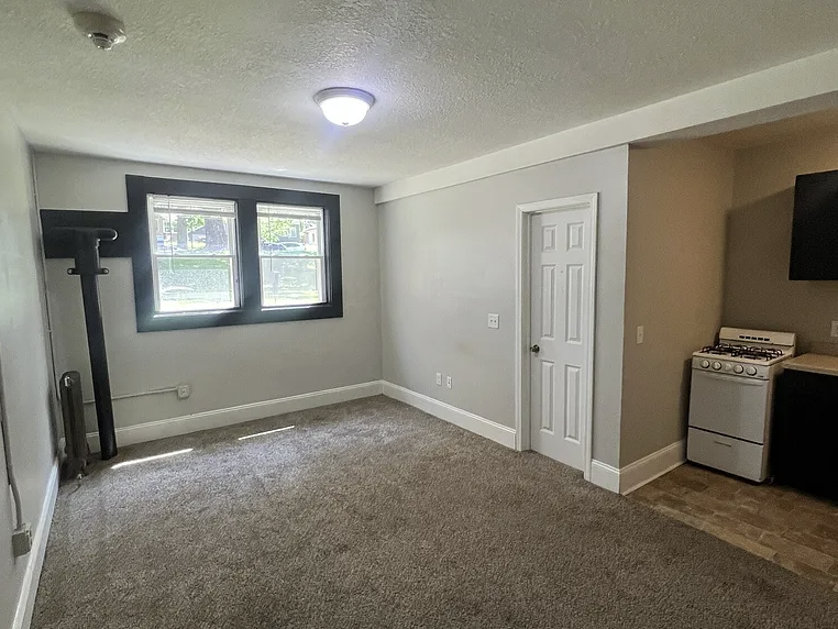 1120 Polk Blvd #101 - Photo 3 of 16