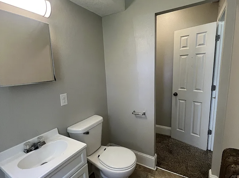 1120 Polk Blvd #101 - Photo 6 of 16