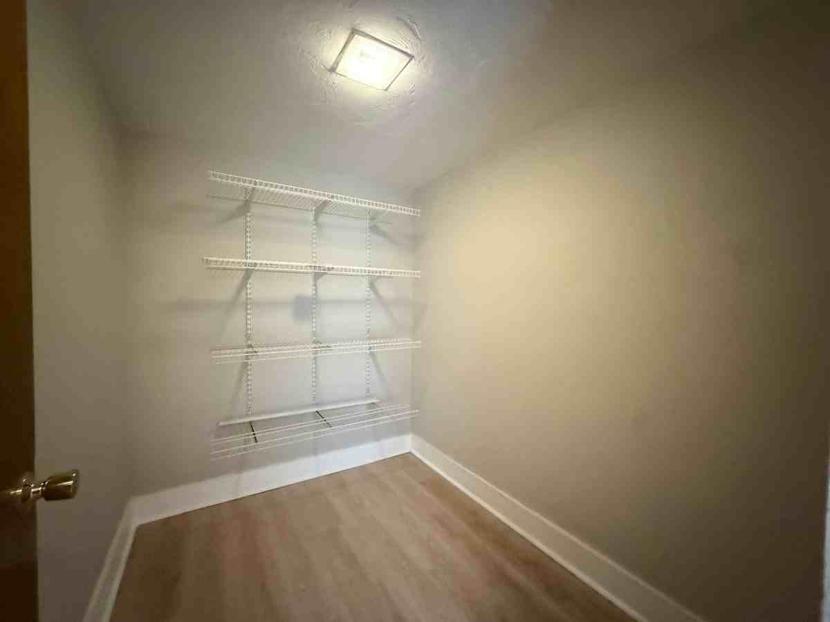 5006 Sherwood Ln #3915-6 - Photo 5 of 17