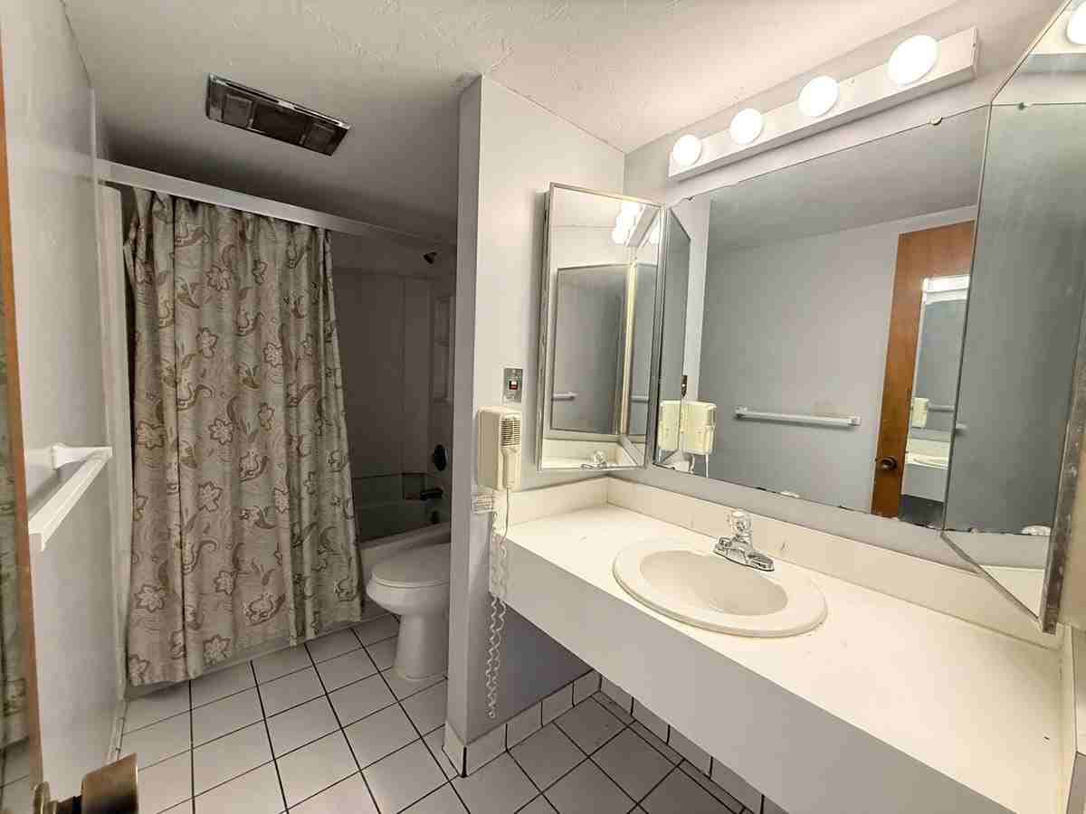 5006 Sherwood Ln #3915-6 - Photo 7 of 17