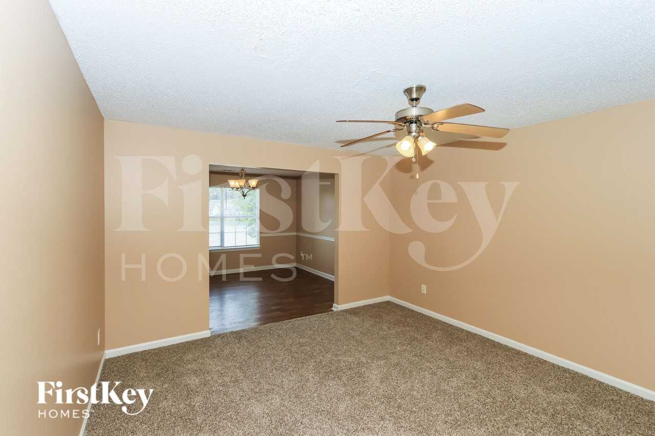 53 Waters Edge Way - Photo 3 of 16