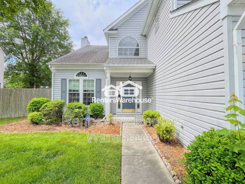 601 Whisper Walk - Photo 2 of 48