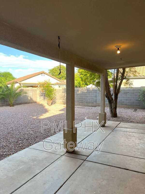 1152 S Marie Ct - Photo 2 of 15