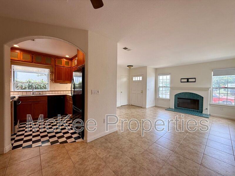 4734 E Mountain View Dr #1 - Photo 2 of 16