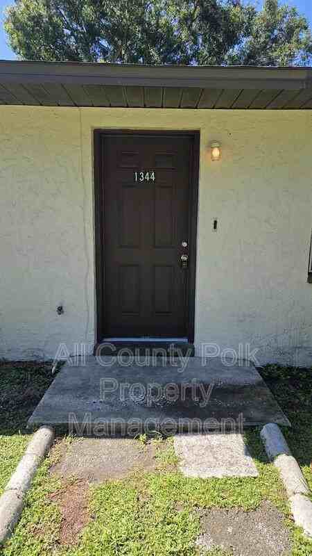 1344 Reynolds Rd - Photo 2 of 13