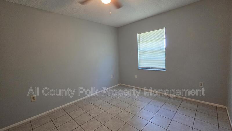 1344 Reynolds Rd - Photo 3 of 13