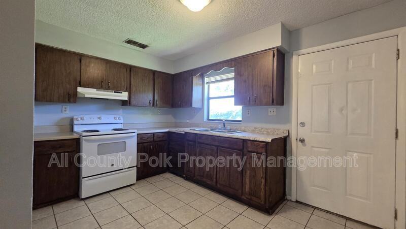 1344 Reynolds Rd - Photo 7 of 13