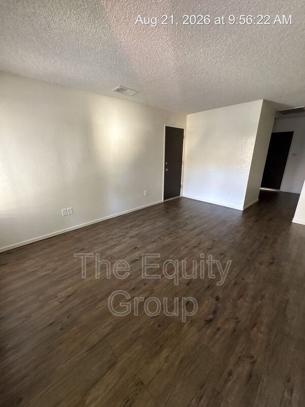 3533 S County Center Dr - Photo 2 of 18