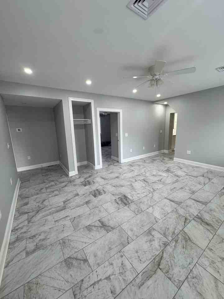 119 W Broad St #2 - Photo 5 of 10
