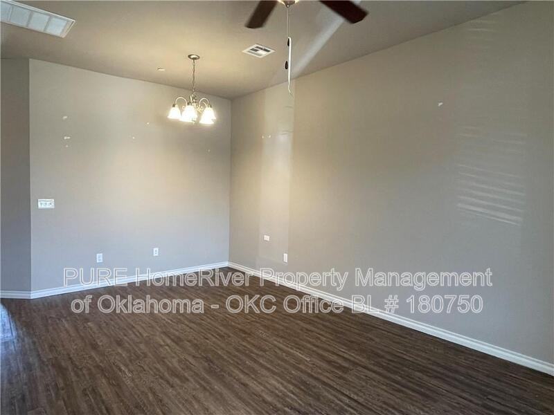 1032 Sw 92nd St - Photo 2 of 12