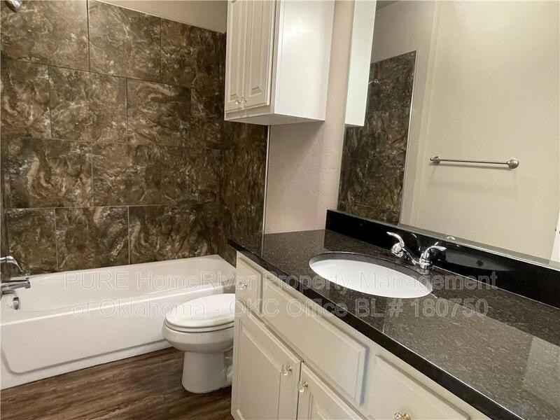 1032 Sw 92nd St - Photo 6 of 12