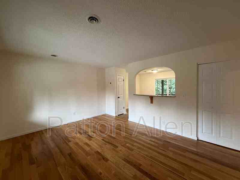54 Dawnwood Cir - Photo 2 of 16