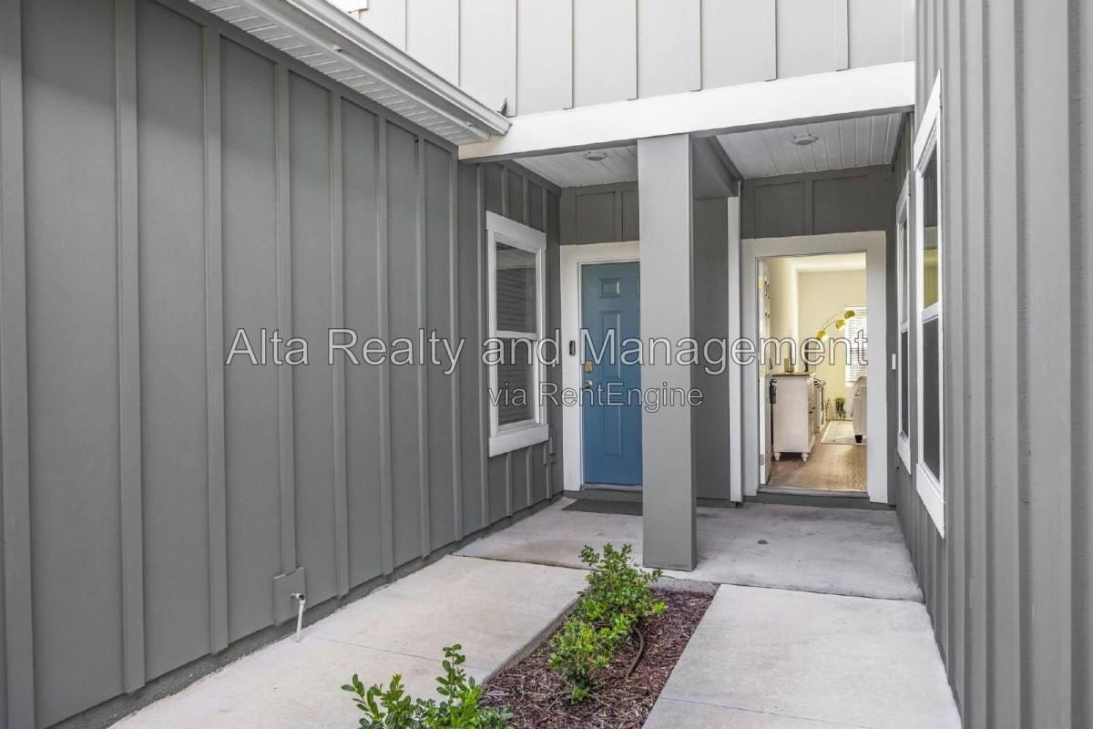 9139 Stony Brook Rd - Photo 2 of 10
