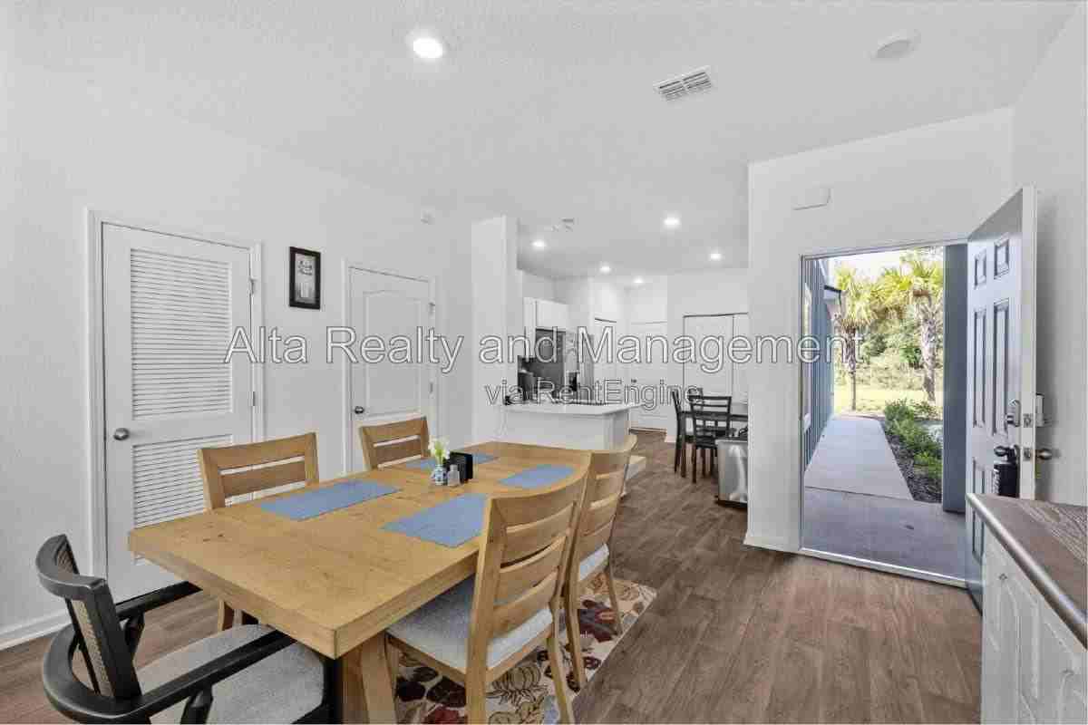 9139 Stony Brook Rd - Photo 4 of 10