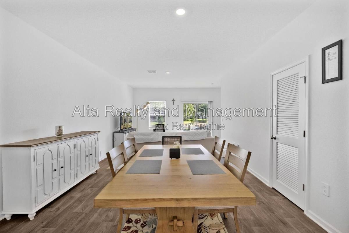 9139 Stony Brook Rd - Photo 5 of 10