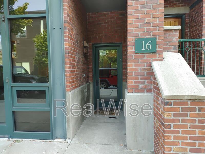 16 Sw Wall St - Photo 2 of 28